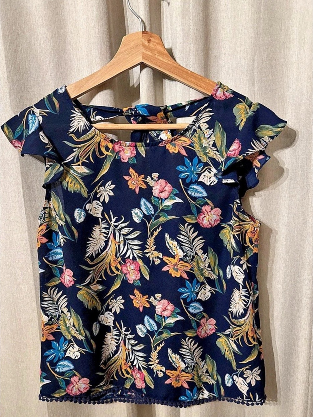 twine & string Floral Ruffle Sleeve Blouse Blue & Multicolor Girls Small